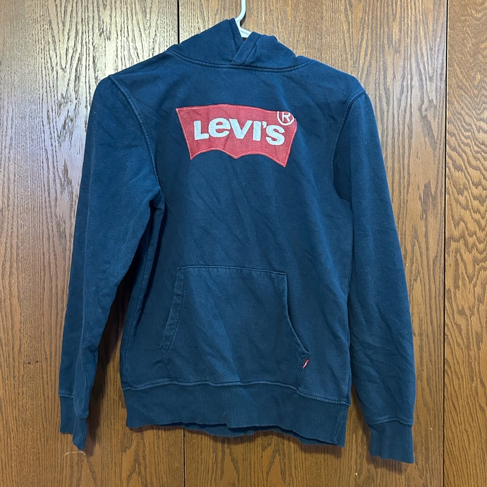 levi’s hoodie